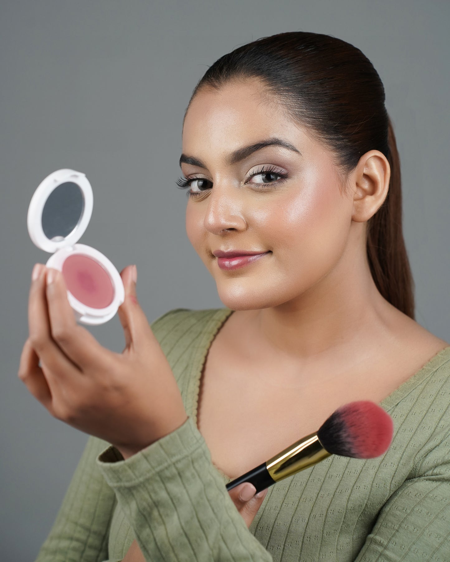 Glow Blush – Natural Glow, Bold Impact
