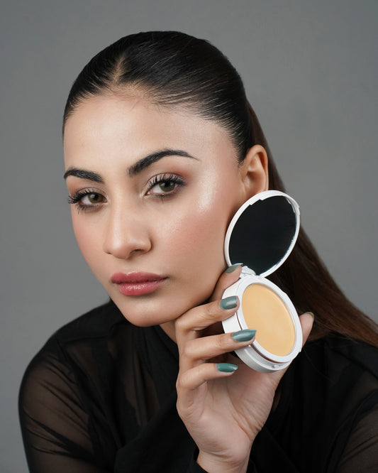 Pressed Perfection – Smooth, Matte Coverage On-the-Go